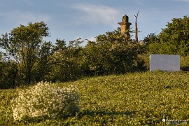 Kaple cestou odkazující na dávnou kapli sv. Rocha na vrcholu Liščího kopce (Rochusberg) (2020)