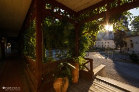 Romantická dřevěná veranda Švýcarské vily (2022)