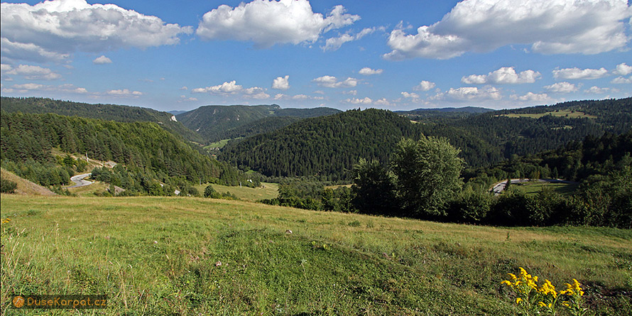 Volovské vrchy - Poráčská dolina pohledem od horního okraje Poráče