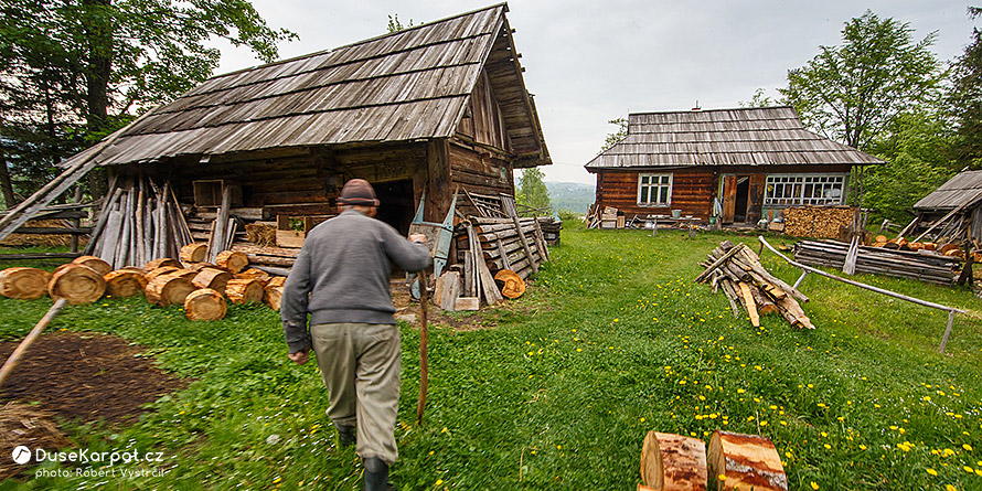 Drsný život na horské usedlosti v Kosmači