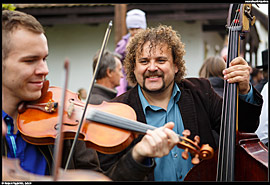 Hollókő - Velikonoční festival (Húsvéti fesztivál), hudebníci