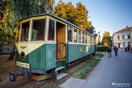 Nyíregyháza (2013) - historický vagón tramvaje připomínající zrušenou pouliční dráhu