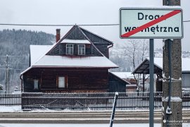 Droga wewnętrzna, tedy vnitřní komunikace, běžná značka na polských cestách. (2024)