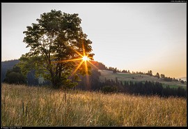 Gubalovské předhůří (Pogórze Gubałowskie) - svítání nad úbočím hory Butorowski Wierch