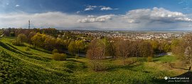 Fascinující panorama výhledu z vrcholu Tatarské mohyly na Přemyšl (2017)