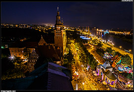 Štětín (Szczecin) - Wały Chrobrego, budova úřadu vojvodství (Budynek Urzędu Wojewódzkiego) a řeka Odra