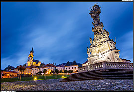 Kremnica - náměstí a morový sloup Nejsvětější Trojice (morový stĺp Najsvätejšej Trojice)