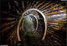 Sedlo Tunel - zasypaný turistický tunel pod sedlem