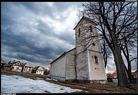 Kostel v obci Polichno