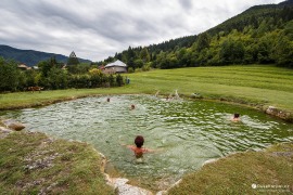 Koupel v jezeře (2022)