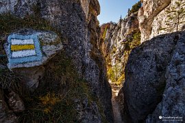 Nejužší místo na turistické stezce, s krosnou tu budete mít problém (2018)