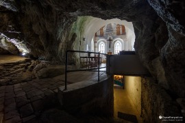 Klášterní jeskyně (2022)