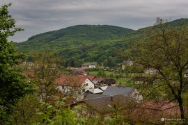 Ulič a nad ním Vysoký vrch poblíž ukrajinské hranice (2024)