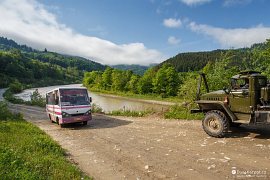 Autobus na Černivci v dolině Čeremoše (2018)