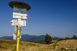 Turistické značení na Krásné, rozcestník Krasnyj Verch nad Koločavou (2017)