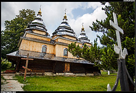 Skolivské Beskydy - horská vesnička Sukil (Сукіль) - dřevěný bojkovský pravoslavný kostel